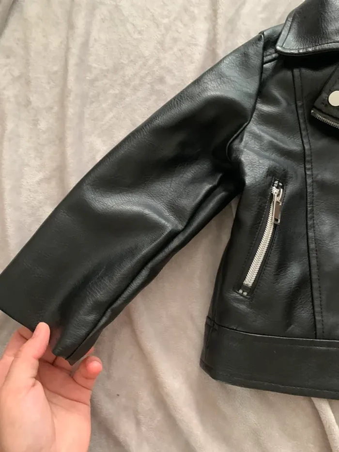 Blouson moto enfant noir simili cuir zips argentés - photo numéro 3