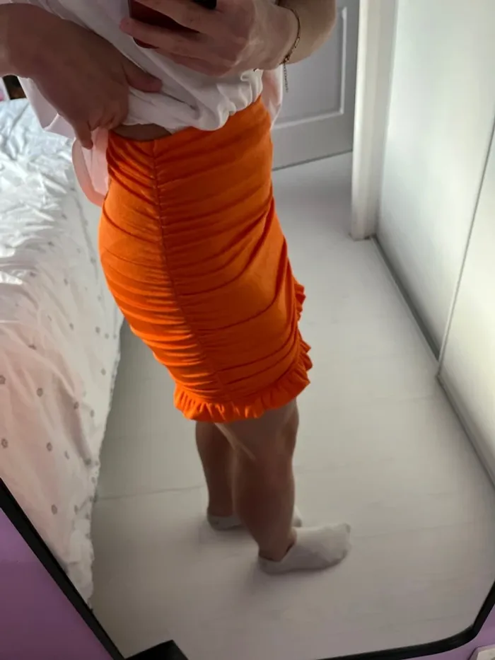 Jupe orange - photo numéro 3