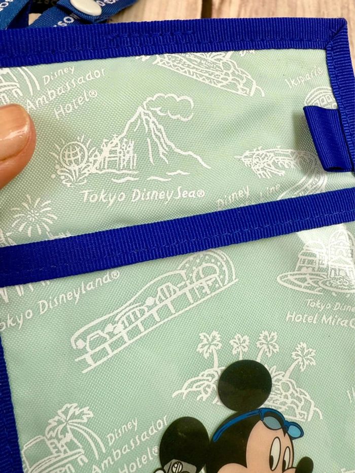 Lanière Disney pochette porte pass Mickey Tokyo Disneyland - photo numéro 5