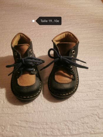 Chaussure de marche taille 19