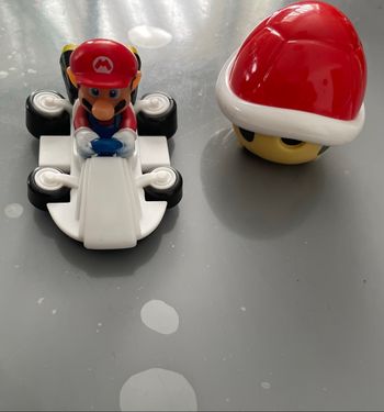 Lot de Figurines Mario Kart avec voiture