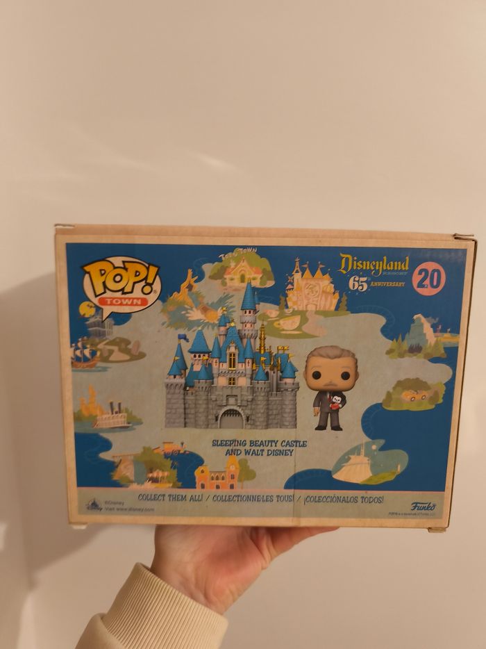 Figurine Funko pop Disney sleeping beauty castle 20 walt Disneyland - photo numéro 3