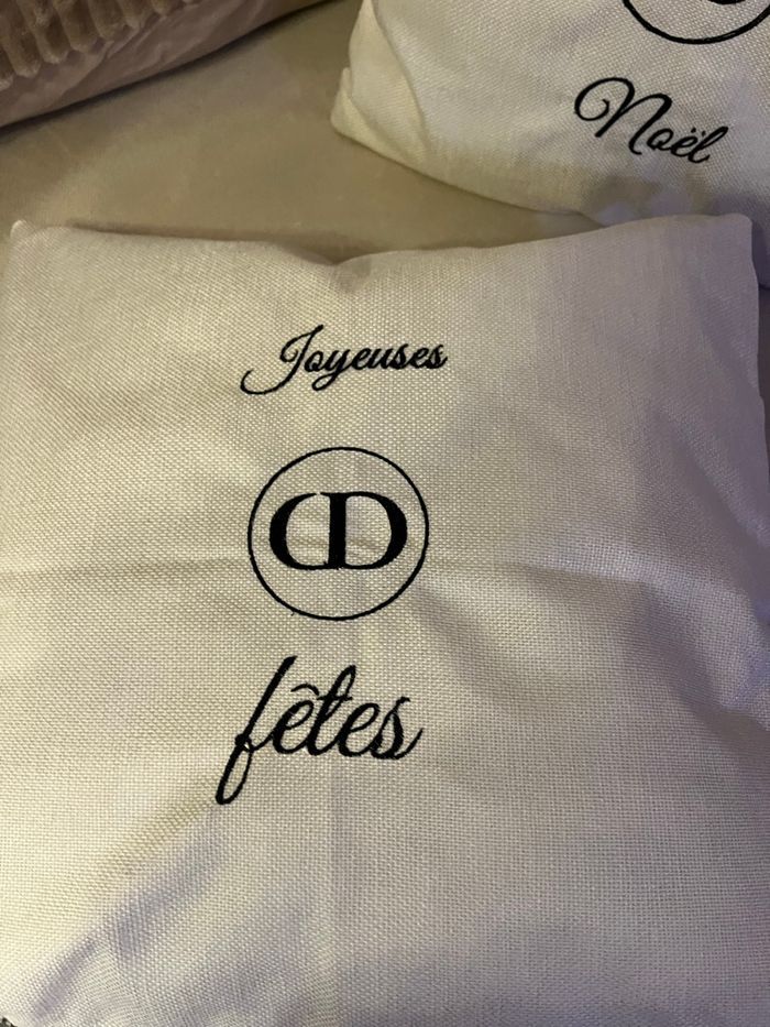 Coussins brodé de Noël - photo numéro 4