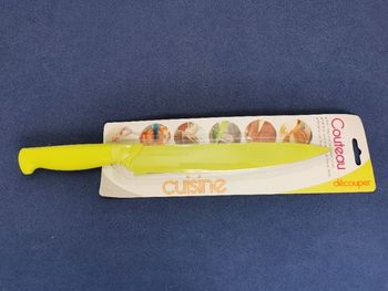 Couteau technicolor à découper - Saveur et dégustation