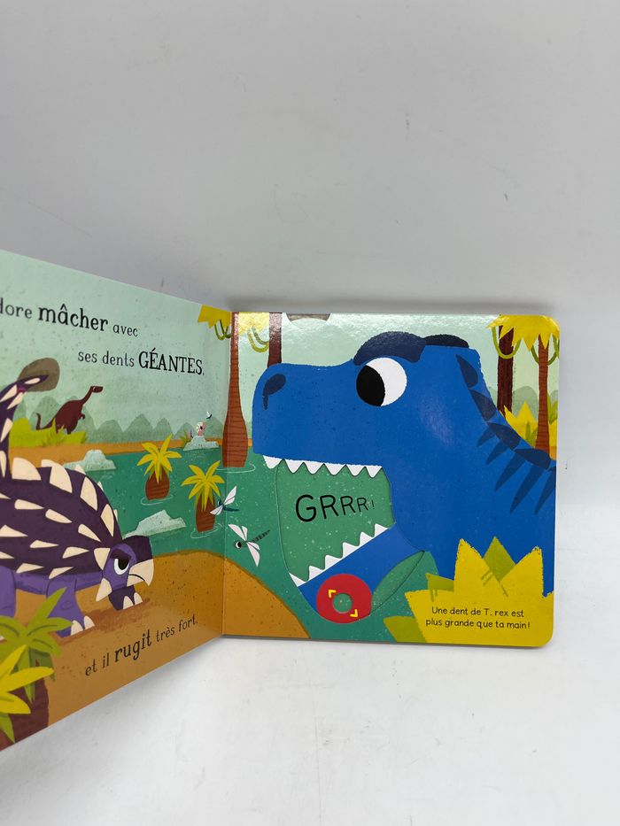 livre  Dinosaure Le tyrannosaure livre animé avec tirette Neuf - photo numéro 3