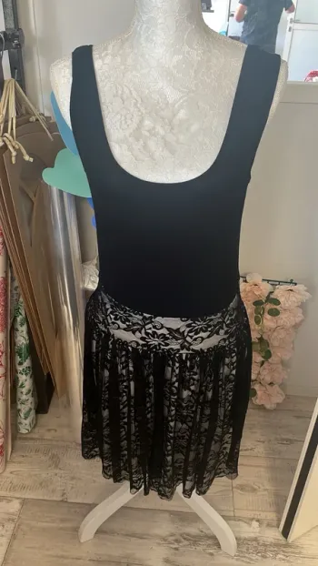 Robe dentelle noire