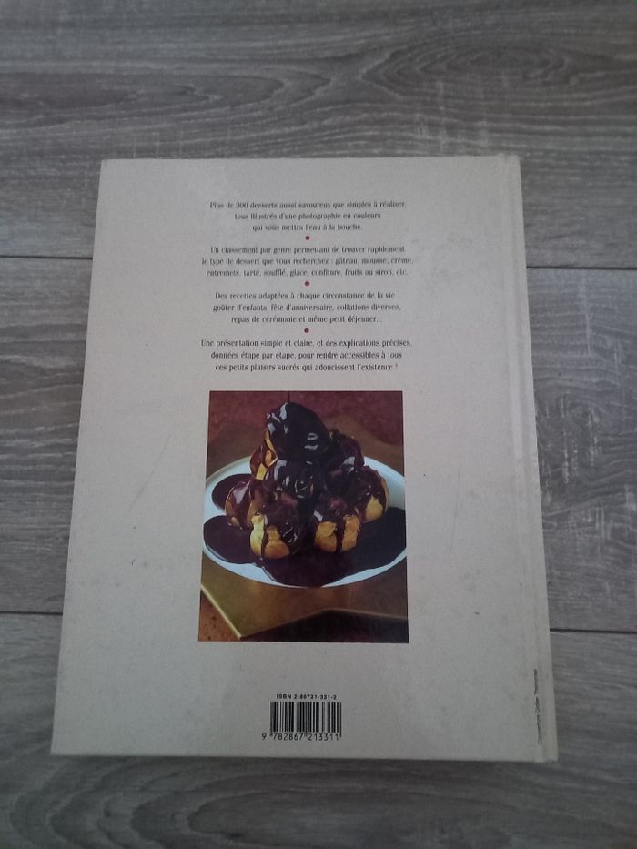 Livre cuisine "les desserts" année 1989 - photo numéro 2