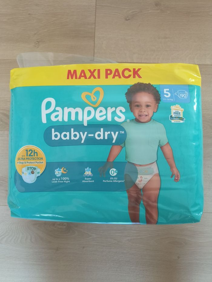 Maxi pack Pampers baby dry taille 5