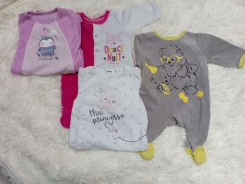 Lot 4 pyjamas