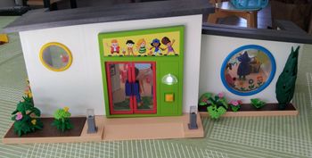 Playmobil ( crèche ou halte garderie )