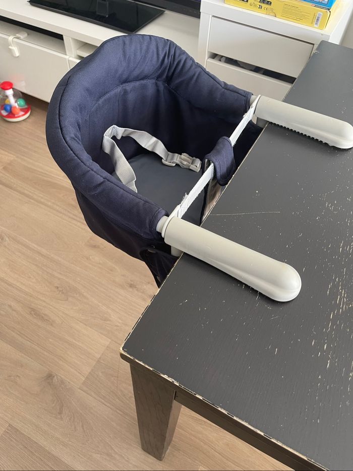 Siège de table - photo numéro 3