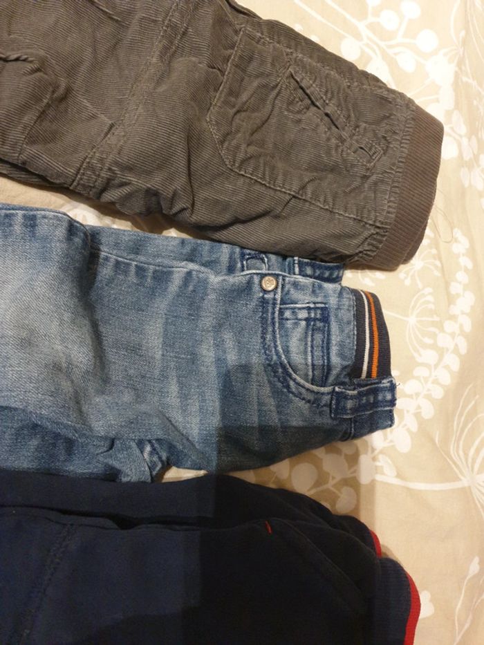 Lot de 3 pantalons et jeans ikks Orchestra Disney taille 12 mois - photo numéro 2