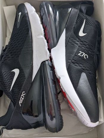 Baskets Nike Air Max 270. Taille 46