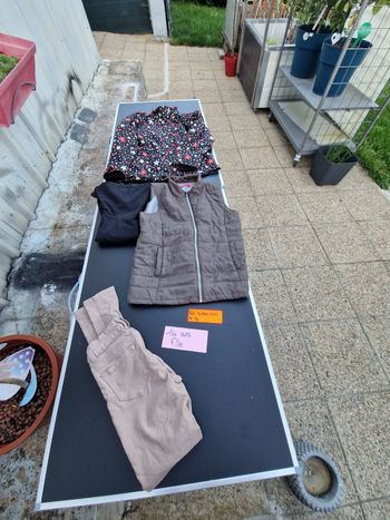 Lot vêtements 14ans fille N 14Lot vêtements 14 ans fille N 14 a relavé un coup bonne état voir photo 5.00