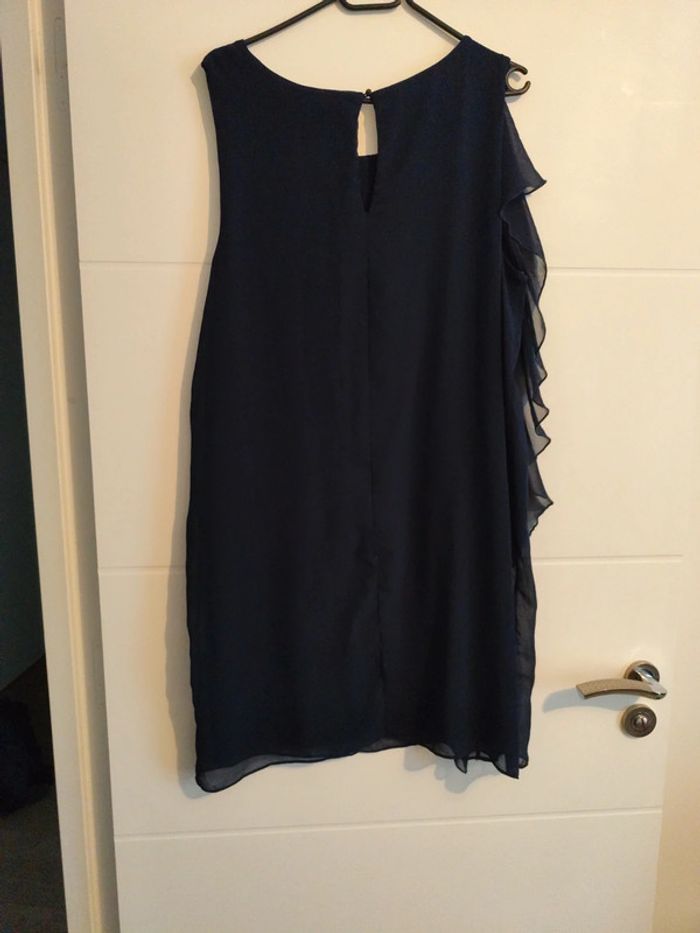 Robe bleue nuit - photo numéro 4