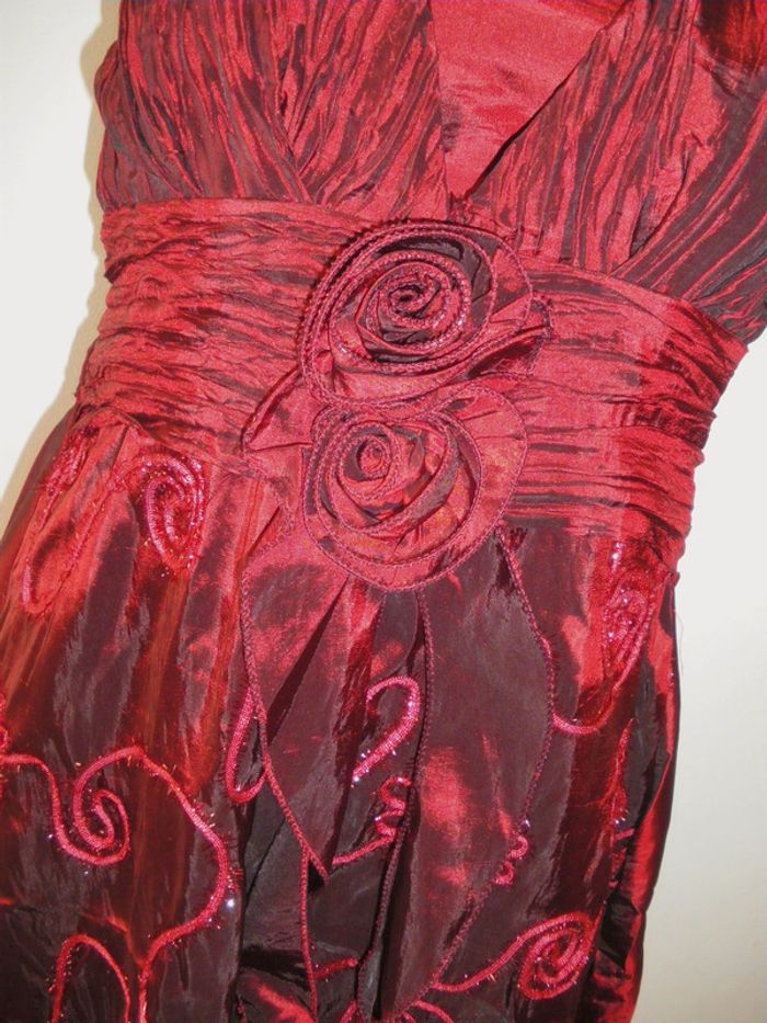 robe bordeaux soyeux taille M - photo numéro 4