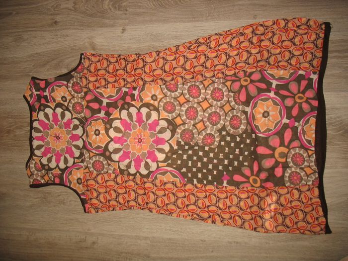 ROBE SM MARRON ET ORANGE A MOTIFS "CACHE CACHE" - TAILLE 42 - n°18 - photo numéro 2