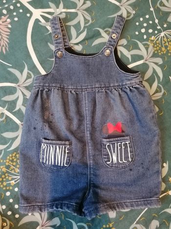 Salopette jean's courte.  9 mois.  Orchestra