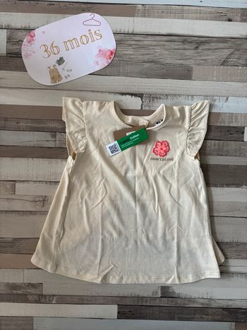 T-shirt neuf 36 mois Tape à l’œil avec étiquette, craquant !