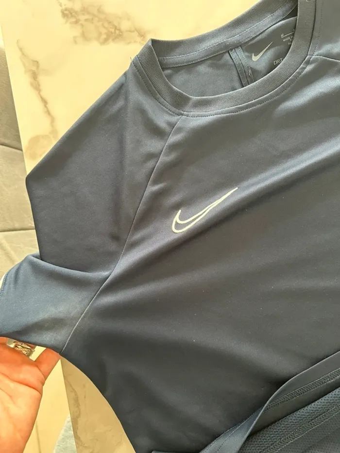 T-shirt Nike bleu marine taille m - photo numéro 5