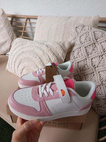 Paire de baskets / sneakers à scratch Ellesse pointure 34 neuves avec étiquettes