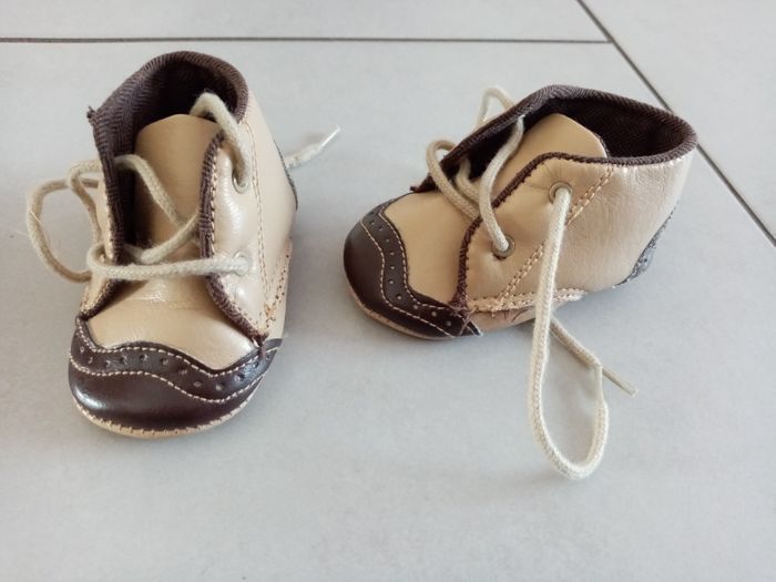 Ensemble pantalon à bretelle, gilet et chaussure - photo numéro 2