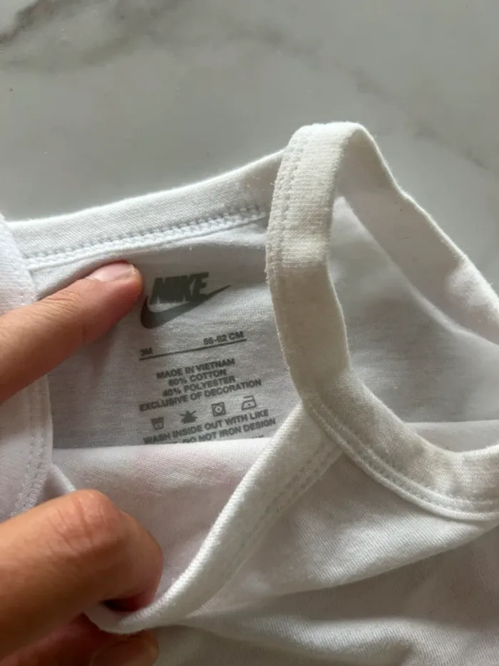 Ensemble Nike taille 3 mois - photo numéro 5