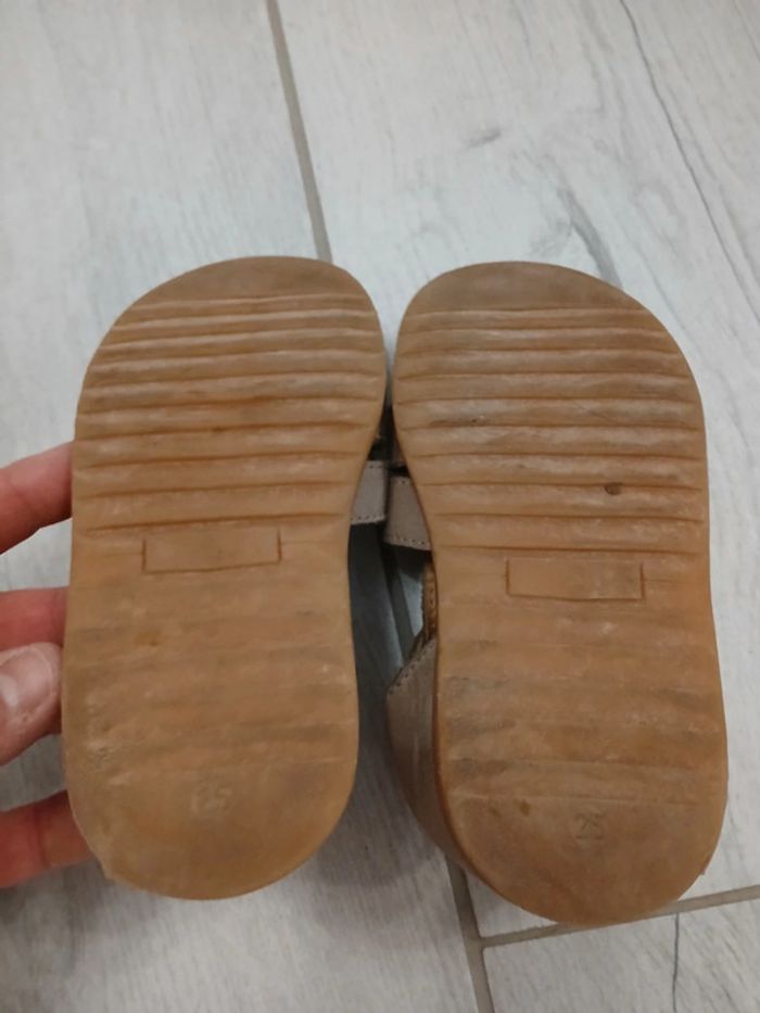 Nus pieds taille 25 - photo numéro 3