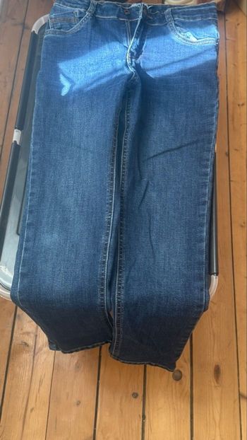 Jean enfant 10 ans – NEUF  