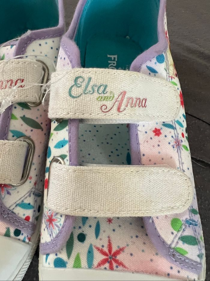 Chaussure fille en tissus Elsa et Anna neuves - photo numéro 6