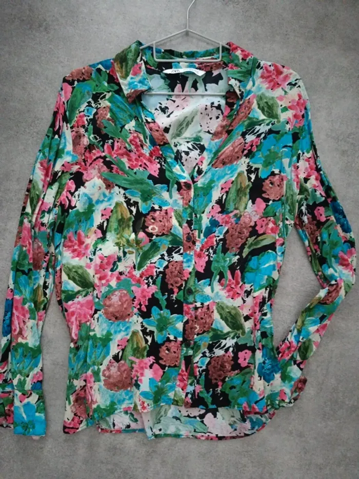 Chemise manches longues motifs peinture rose vert bleu M Zara