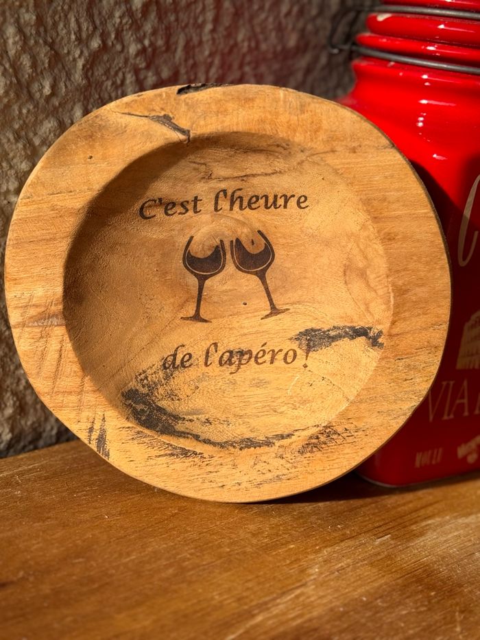 Bol en teck apéritif