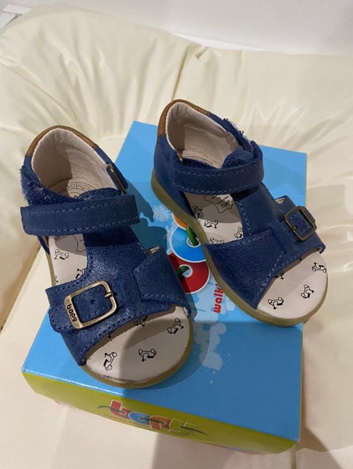 NEUF Nu pieds garcon 20 - photo numéro 2