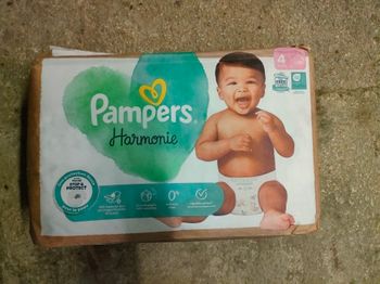 Couches Pampers harmonie taille 4