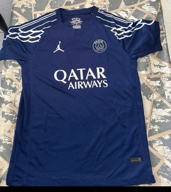 Maillot Paris fourth