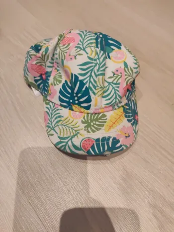 Casquette imprimé floral et flamands roses