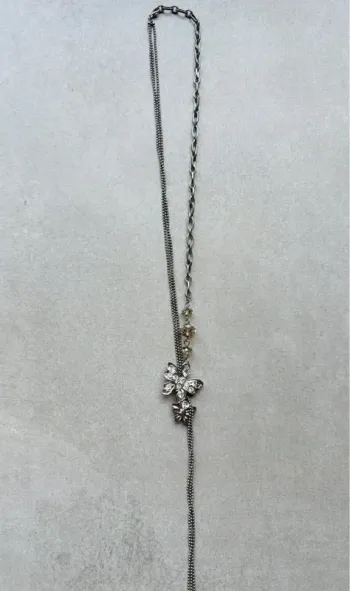 Magnifique collier sautoir papillon