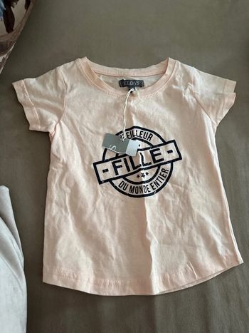 Ter shirt abricot 3 ans neuf