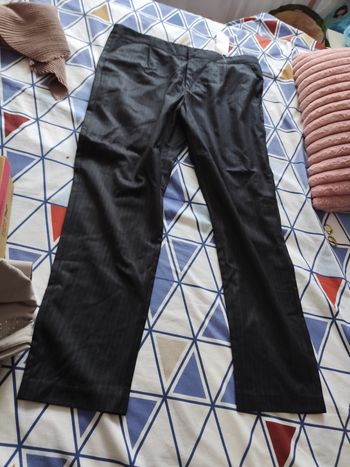 Pantalon neuf 44