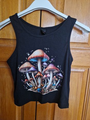 Crop top