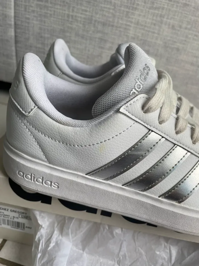 Basket adidas - photo numéro 6