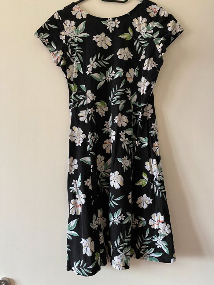 Robe noire à fleurs Orsay Taille 38 - photo numéro 3