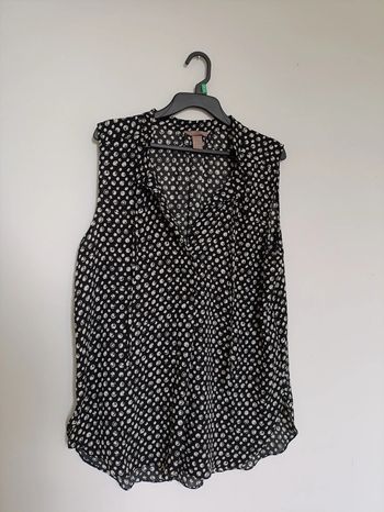 Blouse noire à motifs ronds blancs H&M vintage