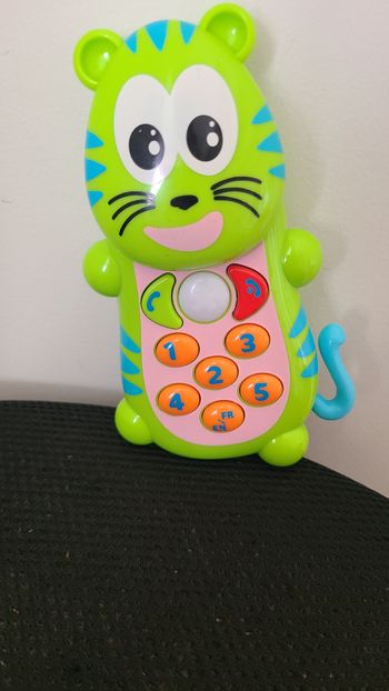 Le Téléphone Tigre bilingue