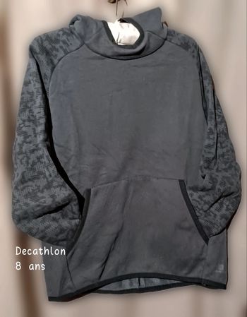 Sweat à capuche Decathlon 8 ans