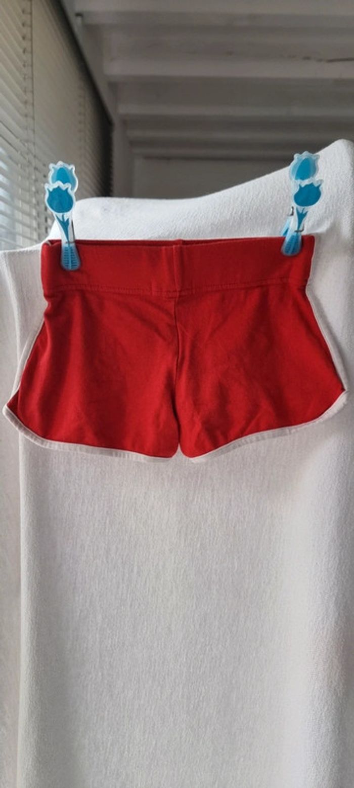 Short fille - photo numéro 2