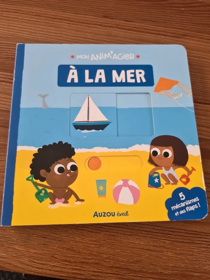 Livre imagier à mécanisme A la mer
