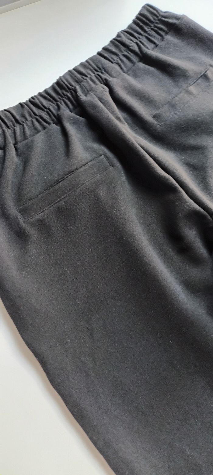 Pantalon noir et bordeaux - photo numéro 5