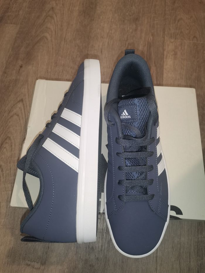 Baskets Adidas.