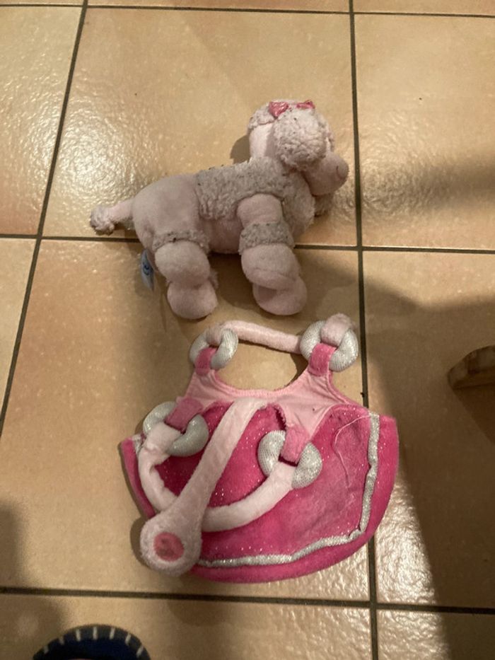 Peluche caniche rose et son sac de transport - photo numéro 5